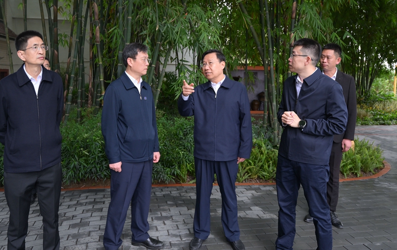 王晓晖在眉山市调研时强调 以县域为重要切入点推进城乡融合发展 切实畅通城乡经济循环促进城乡共同繁荣「相关图片」