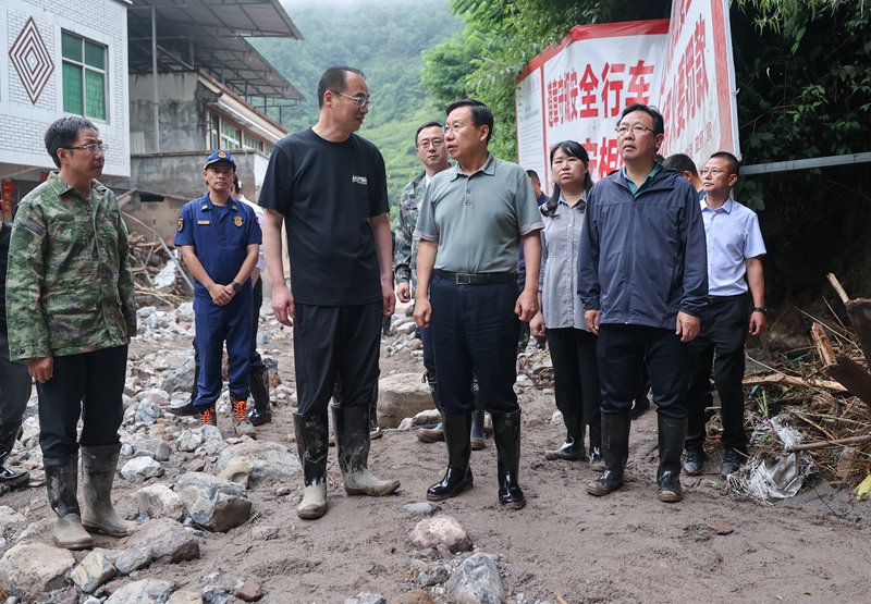 王晓晖赶赴雅安市汉源县山洪灾害现场指挥处置救援时强调 全力搜救失联人员 最大限度减少人员伤亡 施小琳作批示并赶往灾害现场「相关图片」