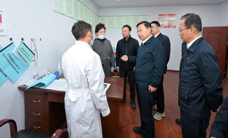 王晓晖在甘孜州调研时强调 坚持生态优先绿色发展 促进民族团结共同富裕 在推进民族地区现代化建设上取得更大进展「相关图片」