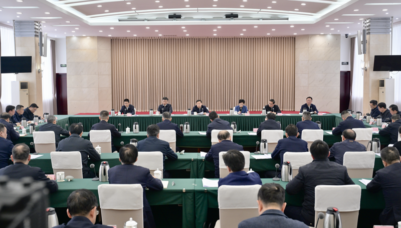 王晓晖主持召开省委关于进一步研究部署群众身边不正之风和腐败问题集中整治工作专题会议强调打好打赢深化整治这场攻坚战切实让老百姓真正受益可感可及施小琳于立军出席「相关图片」