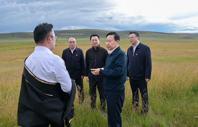 王晓晖在甘孜州调研时强调 坚持生态优先绿色发展 促进民族团结共同富裕 在推进民族地区现代化建设上取得更大进展「相关图片」